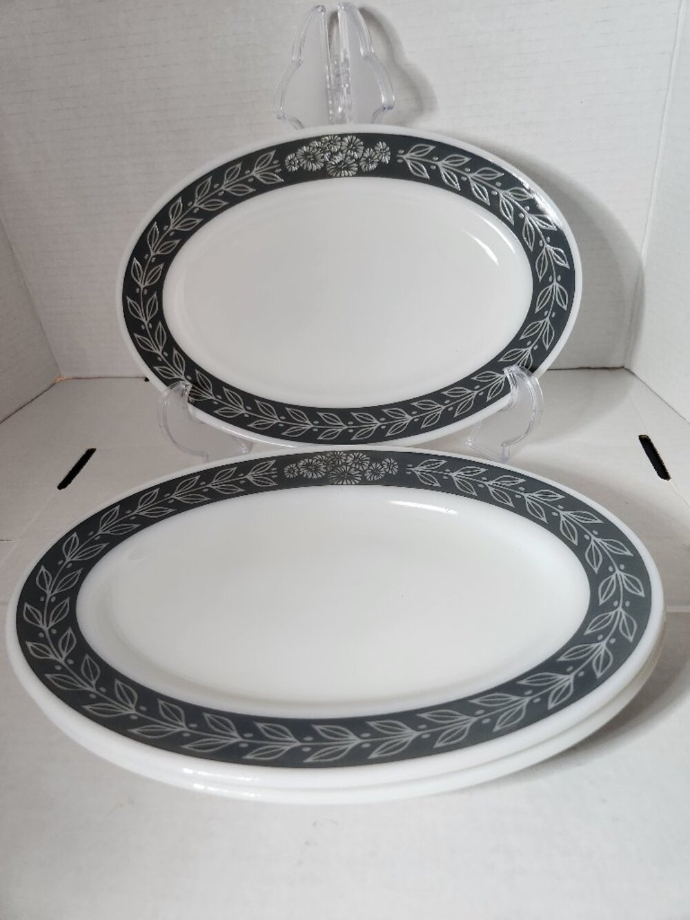 Vintage Pyrex Tableware Autumn Bands Grecian Gray Laural Leaf Oval Platters MCM